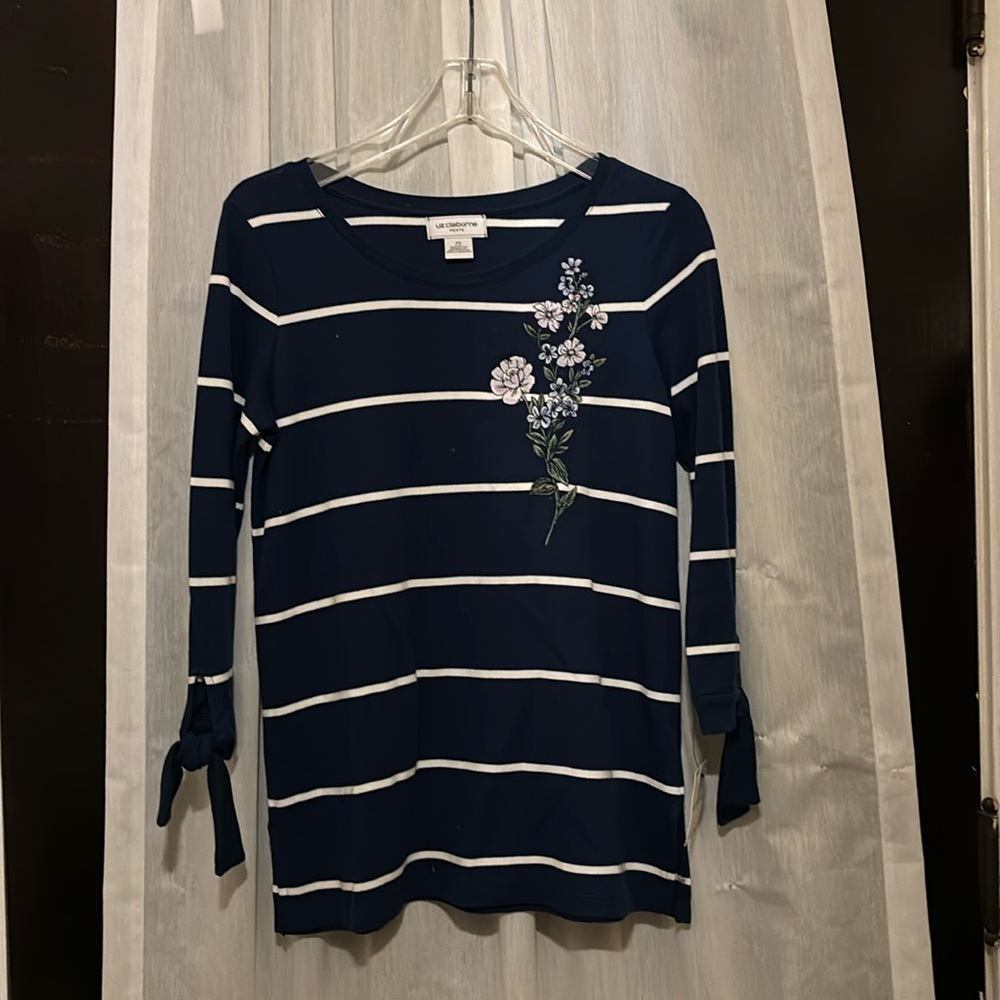 NWT Liz Claiborne Petite, 100% cotton tunic top, great over leggings, slacks etc